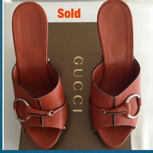 💢SOLD 💢Gucci Horsebit Wooden Clogs