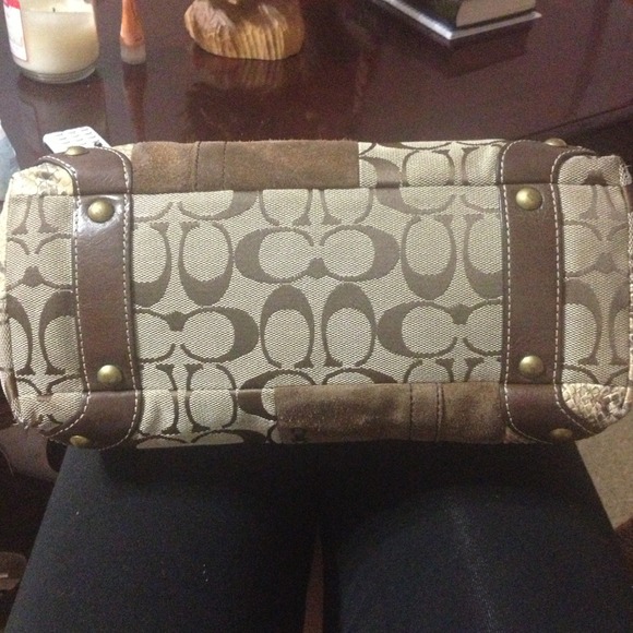 REDUCED!✨Rare 💯 Authentic Coach - Picture 2 of 4