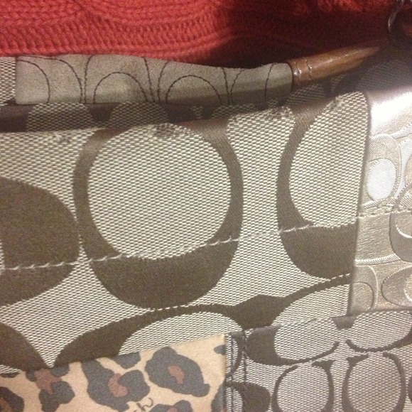 REDUCED!✨Rare 💯 Authentic Coach - Picture 3 of 4