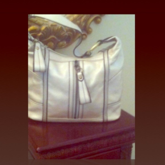 Kenneth cole reaction handbag