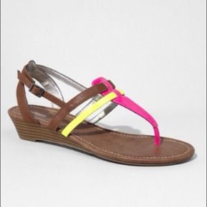 Express neon yellow sandal size 9