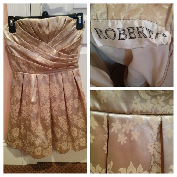 Strapless short gold dress