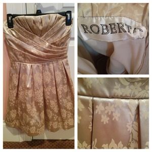 Strapless short gold dress