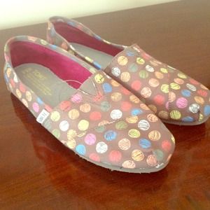 TOMS polka dot shoes