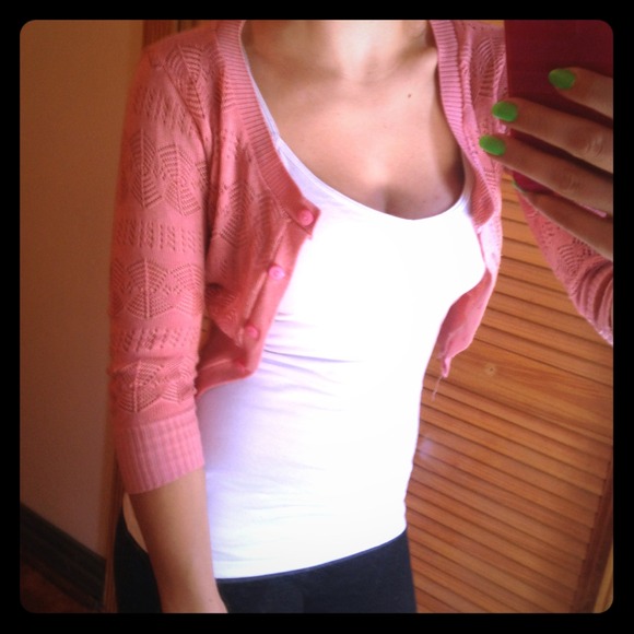 Light pink crop knit cardigan