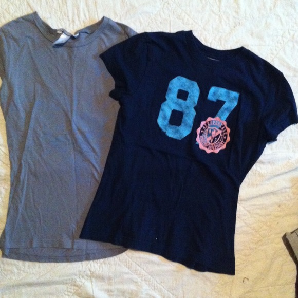 Lot of 2 Aeropostale T-shirts. Size small