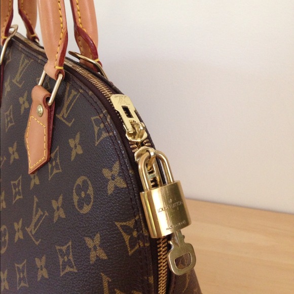 S O L D !!! LV Alma PM ultimate elegance - Picture 3 of 4