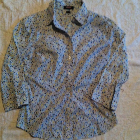 Polka dot button down short by Express. Size 6