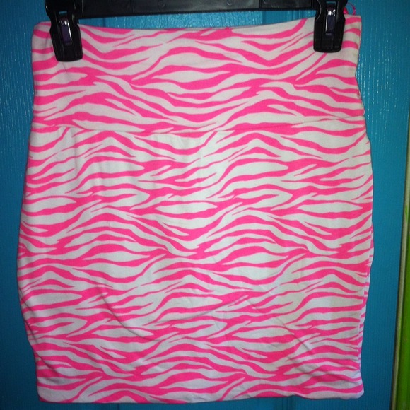 Pink and white animal print skirt