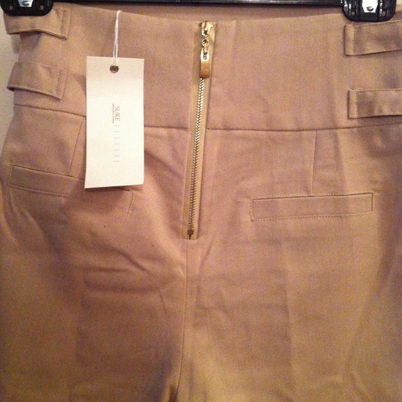 🚫Bundled🚫Tan high waisted shorts S NWT - Picture 4 of 4