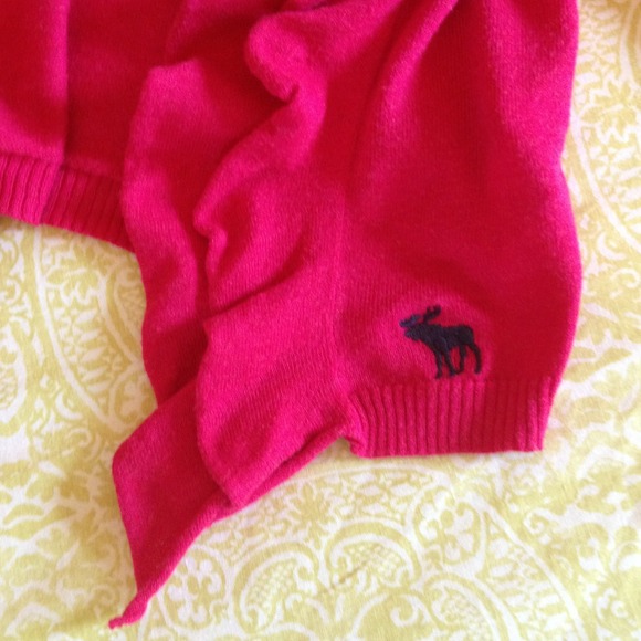 Hot pink ruffled sweater - Picture 4 of 4
