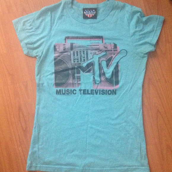 🚫TRADED🚫MTV Shirt🎀W/ @roxie14🎀