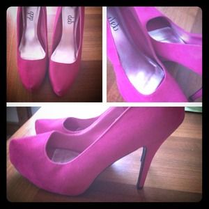 Hot pink pumps