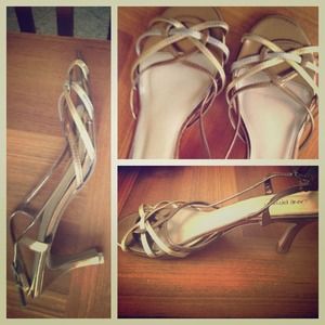 Natural colored heeled sandals