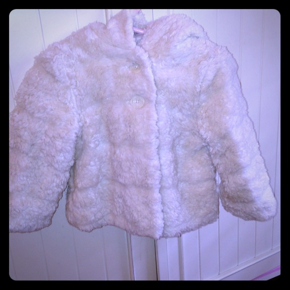 Baby gap fur