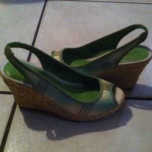 Wedge shoes