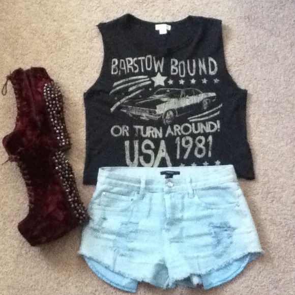 SOLD!!!!Tank/ shorts bundle!