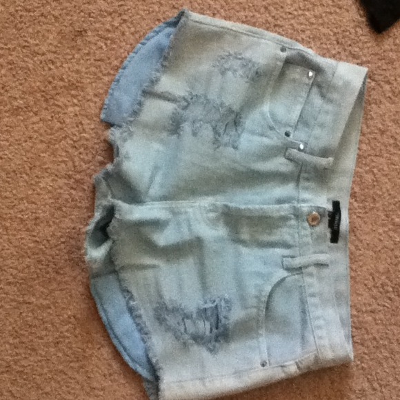SOLD!!!!Tank/ shorts bundle! - Picture 2 of 3