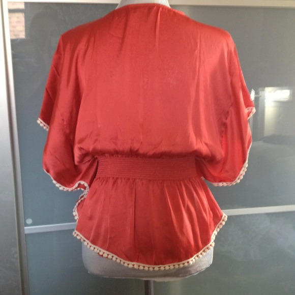 Top - Picture 2 of 3