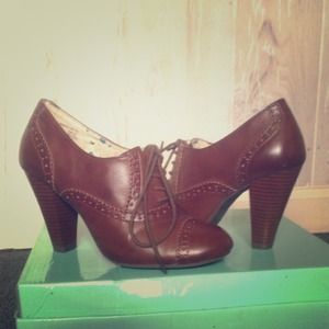 Women's Javelin Lace-Up Shootie