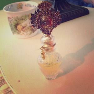 Juicy couture perfume.