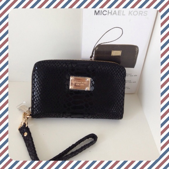 ✳Sold in a bundle ✳MK zipper wallet for iPhone 4,5