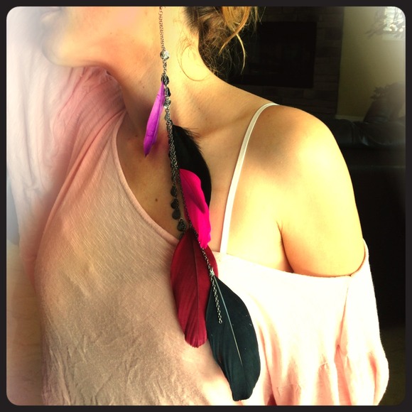 Long feather earrings💓