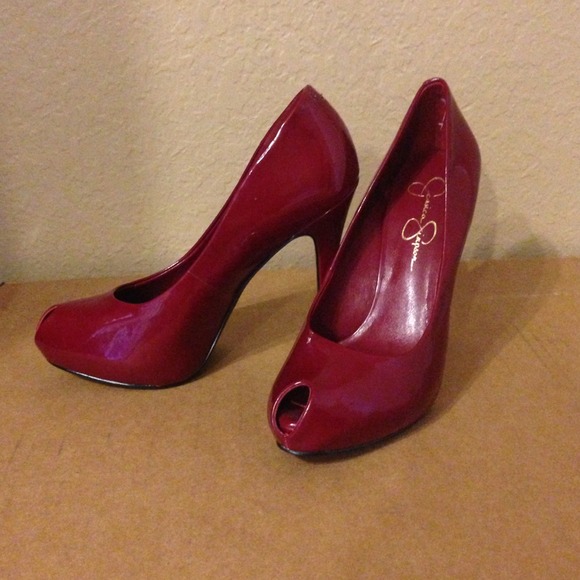 Jessica Simpson Brook red patent peep toe pumps 7 - Picture 1 of 3