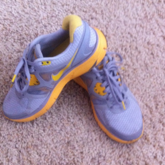 basically new nike livestrong running shoes!