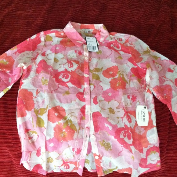 RESERVED-NWT Forever 21 floral pink blouse