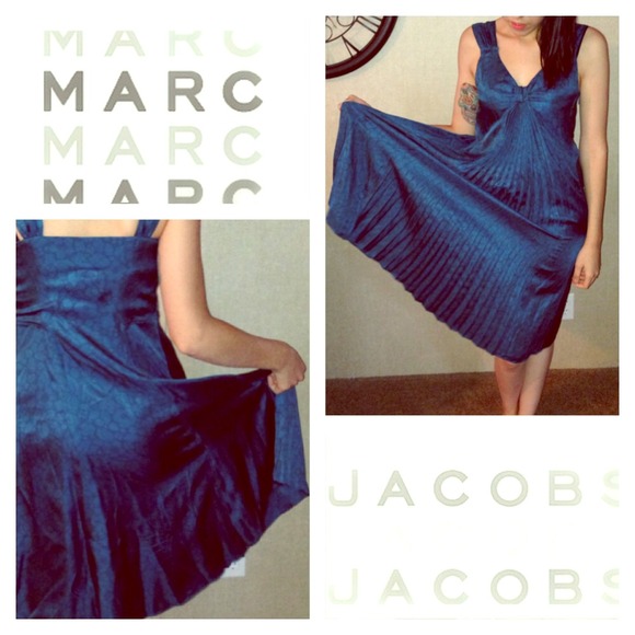 Marc Jacobs Dresses & Skirts - ❌SOLD❌✨HOST PICK✨Marc Jacobs Silk Dress