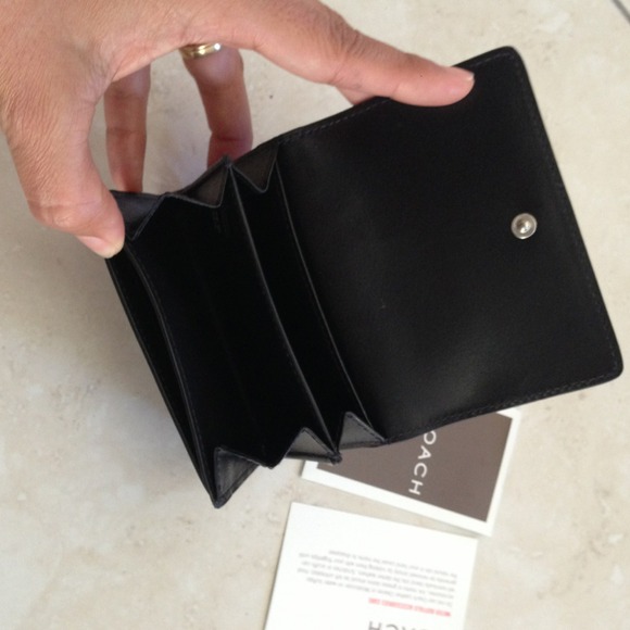 **SOLD**Men's Coach black leather wallet NWT - Picture 3 of 4