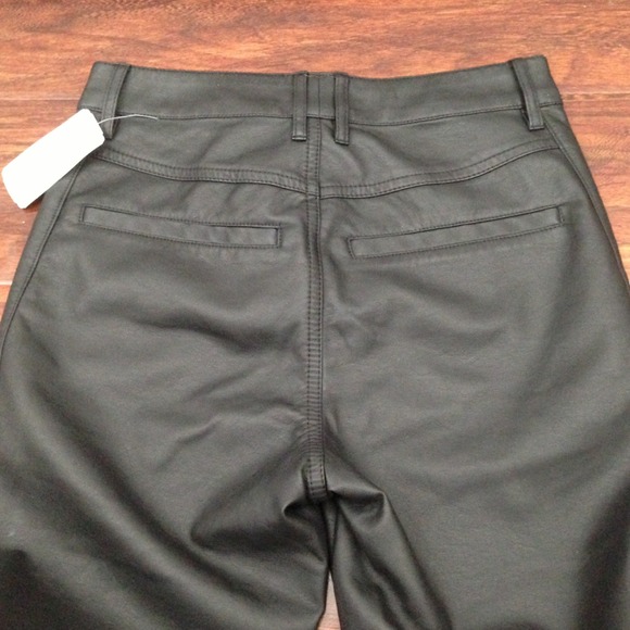 LAST CHANCE! Faux leather leggings - Picture 4 of 5