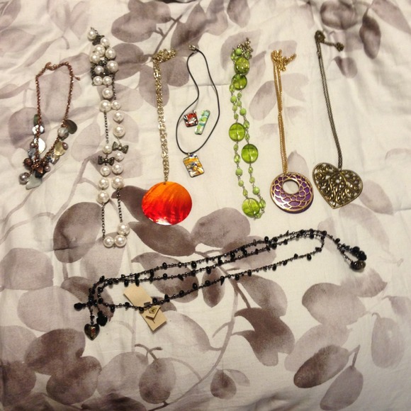 Bundle of necklaces!