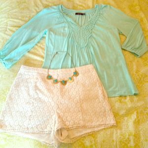 White high rise lace shorts🇺🇸