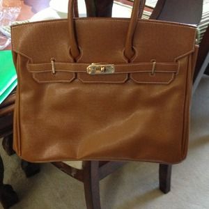 💥💥💥SOLD💥💥💥 Cute brown purse ..:)