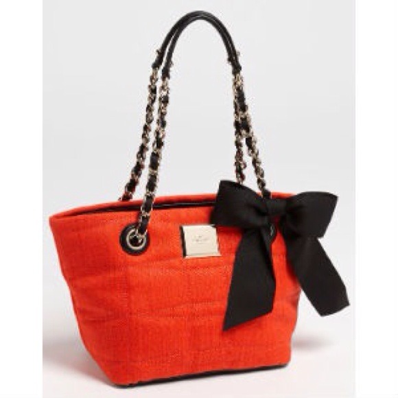 HOLIDAY HOST PICK! - Picture 2 of 4