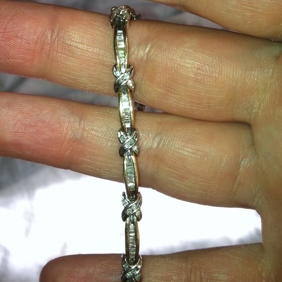 💎10k yellow/white gold diamond tennis bracelet.💎