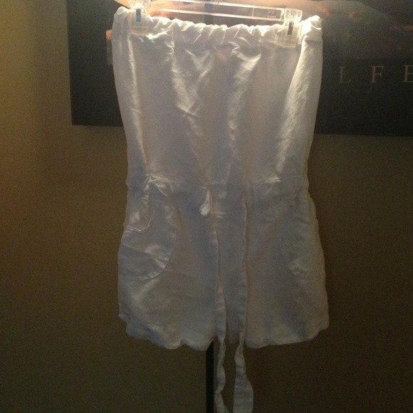 Linen Rompers 🚫SOLD🚫 - Picture 2 of 2