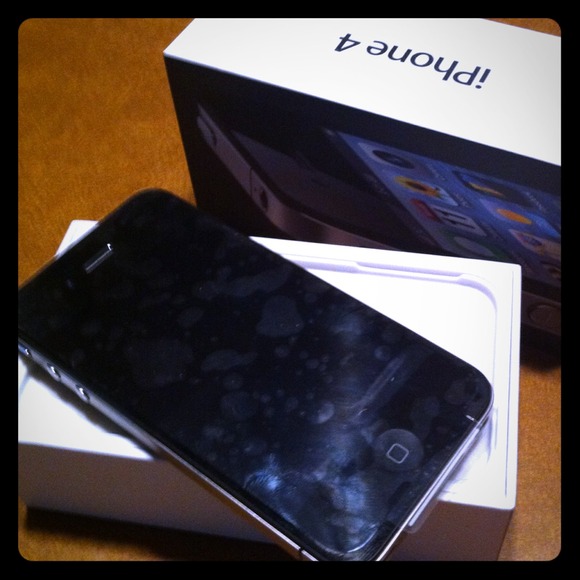 iPhone 4 8g NEW!!!