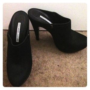 Vera Wang Lavender label US 7 EUR 37 1/2