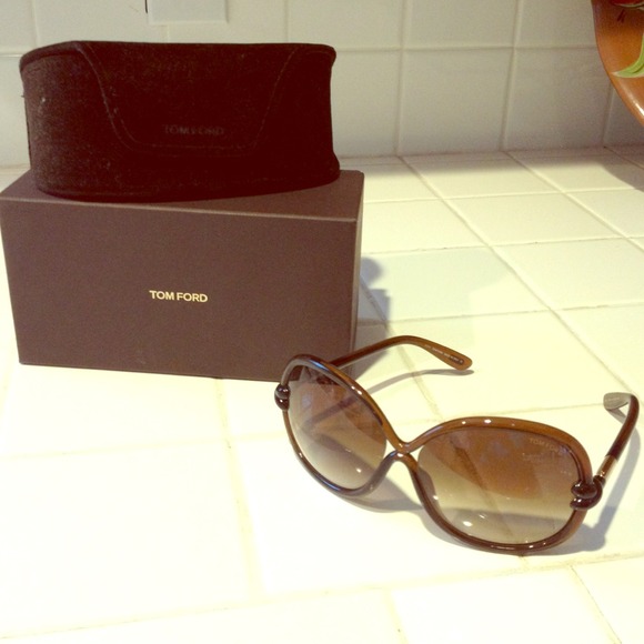 ❤❤SOLD❤❤Tom Ford Sonja sunglasses