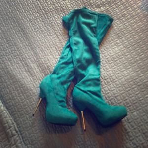 ON HOLD $20❌REDUCED❌ Turquoise Suede Boots ~ NWOT