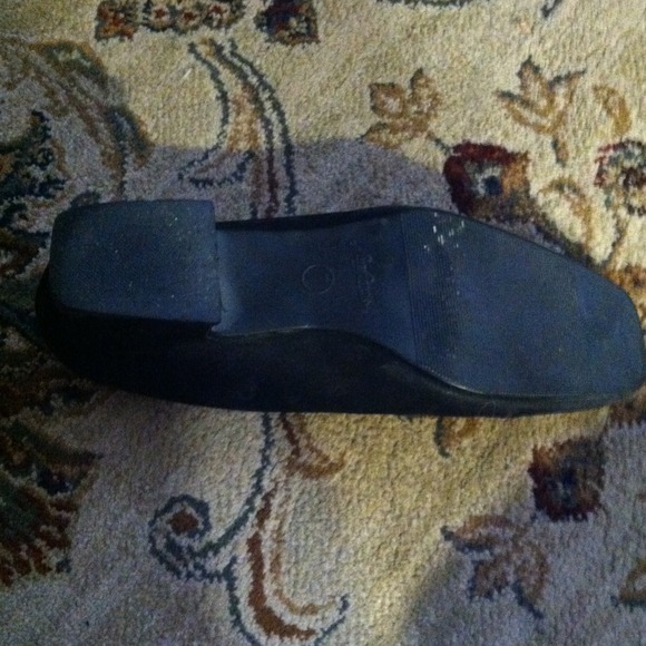 Women's dress shoes size 7 - Picture 3 of 3