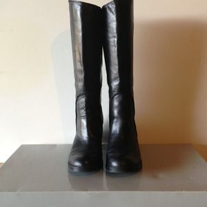 Black boots by Jessica Simpson size 8