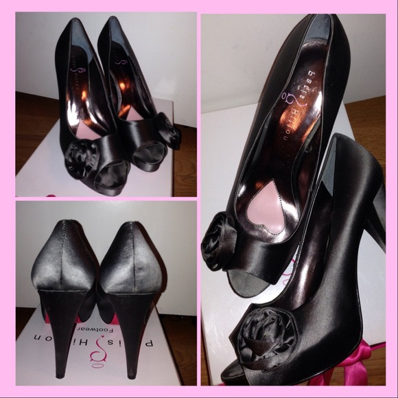 🔥Grey Satin Peep-Toe Pump, Size 9