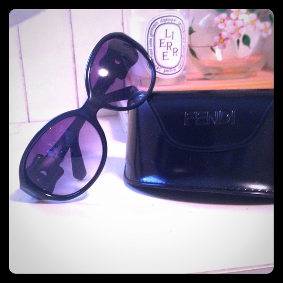 SOLD---Black Fendi Sunglasses