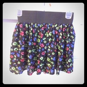 FOREVER 21 FLORAL SKIRT