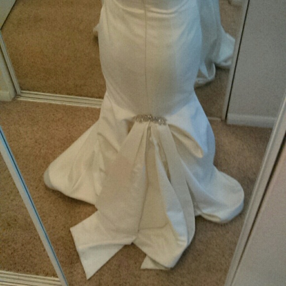 wedding dress - Picture 3 of 4