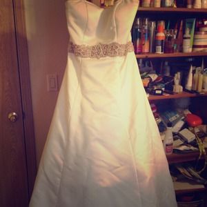 Alfred Angelo wedding gown